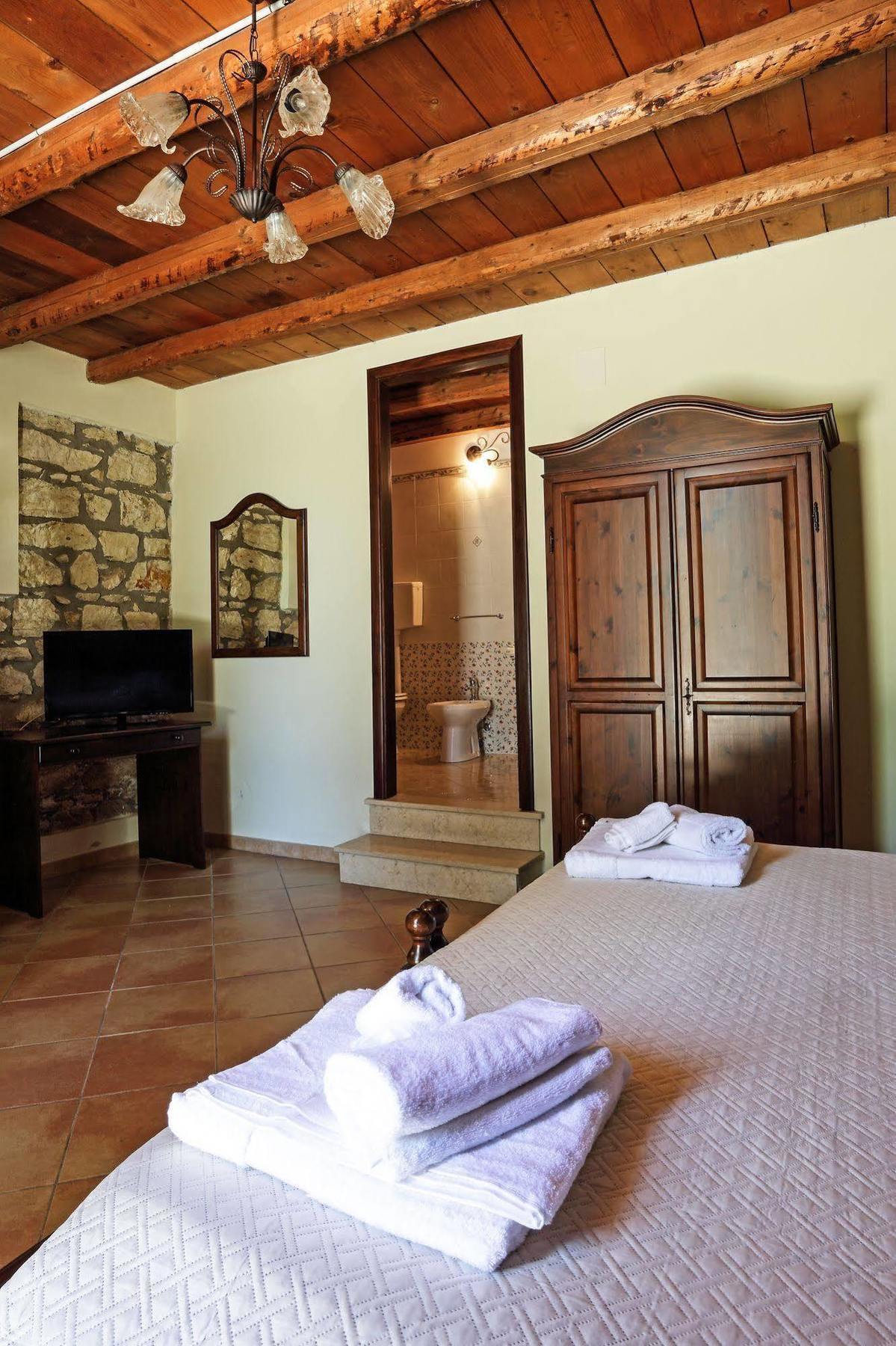 Agriturismo Tenute Pollara Roccamena Eksteriør billede